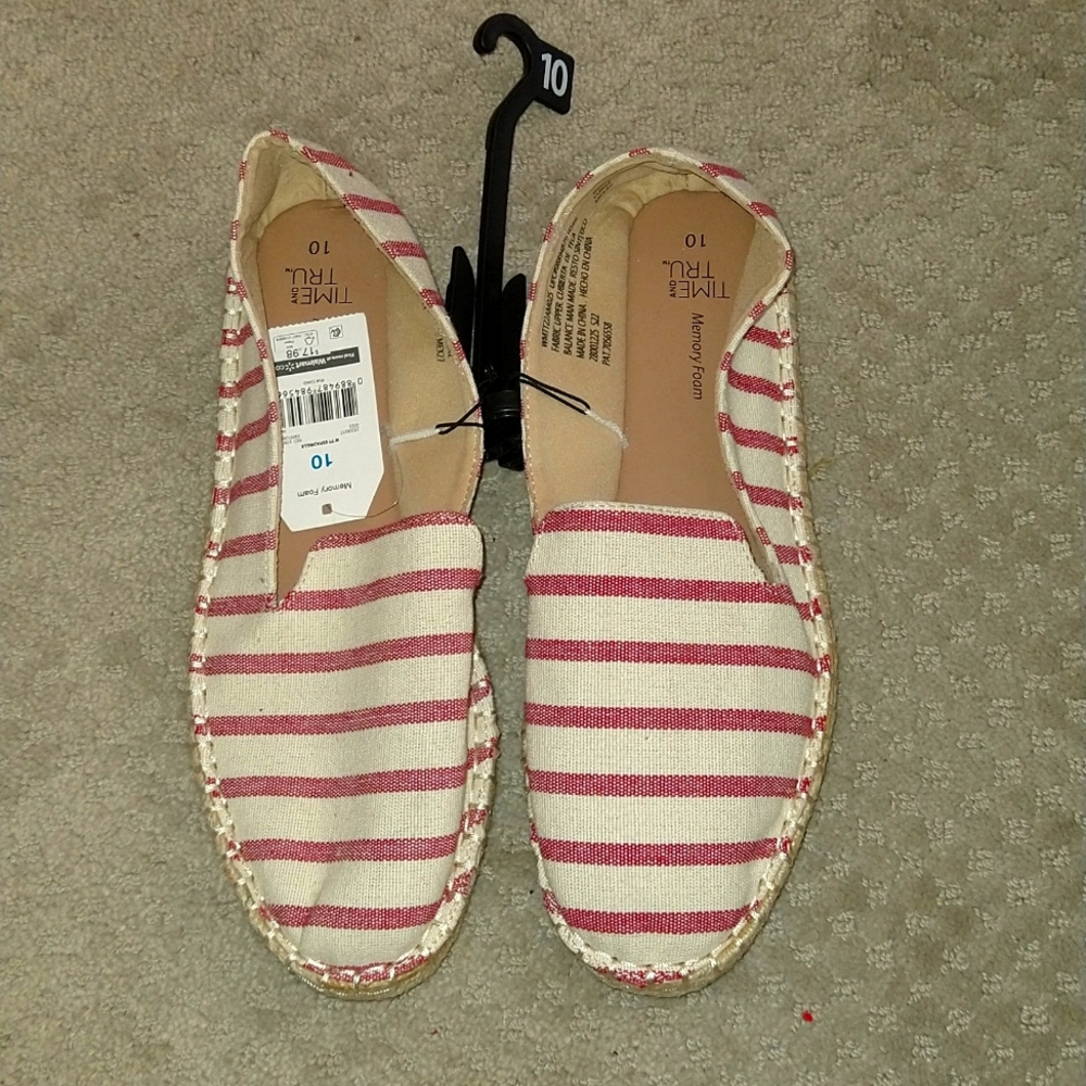 Time and Tru shoes NWT